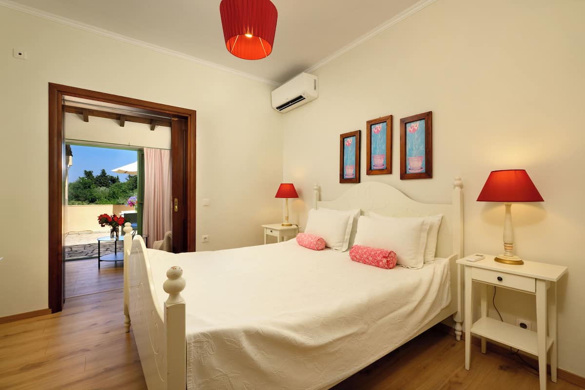 In-room safe, desk, iron/ironing board, cots/infant beds