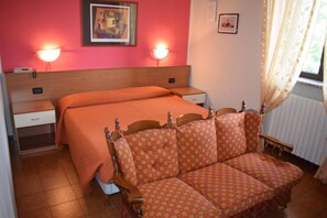 Desk, free WiFi - Albergo Canella (Fuipiano Valle Imagna)