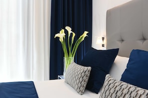Premium bedding, minibar, in-room safe, desk - Residenza Zanardelli (Rome)