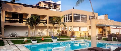 Outdoor pool, sun loungers