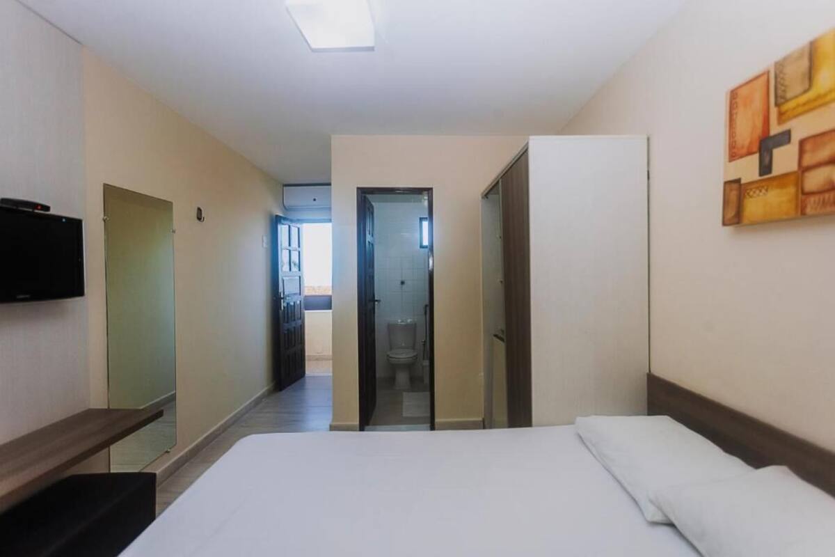 Minibar, Zimmersafe, kostenloses WLAN, Bettwäsche