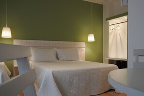Premium bedding, minibar, in-room safe, desk - B&B Medinblu Via Miraglia (Reggio Calabria)