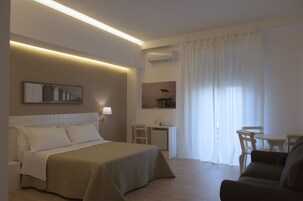 Premium bedding, minibar, in-room safe, desk