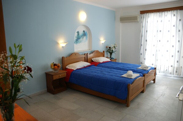 Estúdio conforto | Cofres nos quartos, quartos à prova de som