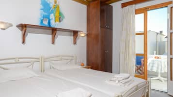 Standard Studio | In-room safe, soundproofing, iron/ironing board, free WiFi