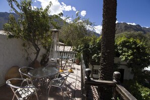 Outdoor dining - El Albergue Ollantaytambo (Ollantaytambo)