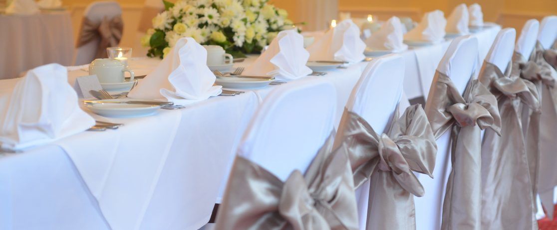 breakfast, lunch, dinner served; british cuisine