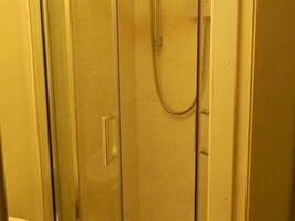 Standard İki Ayrı Yataklı Oda, Banyolu/Duşlu | Banyo