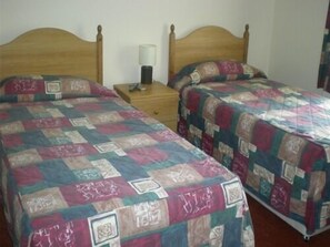 Standard Twin Room, Ensuite