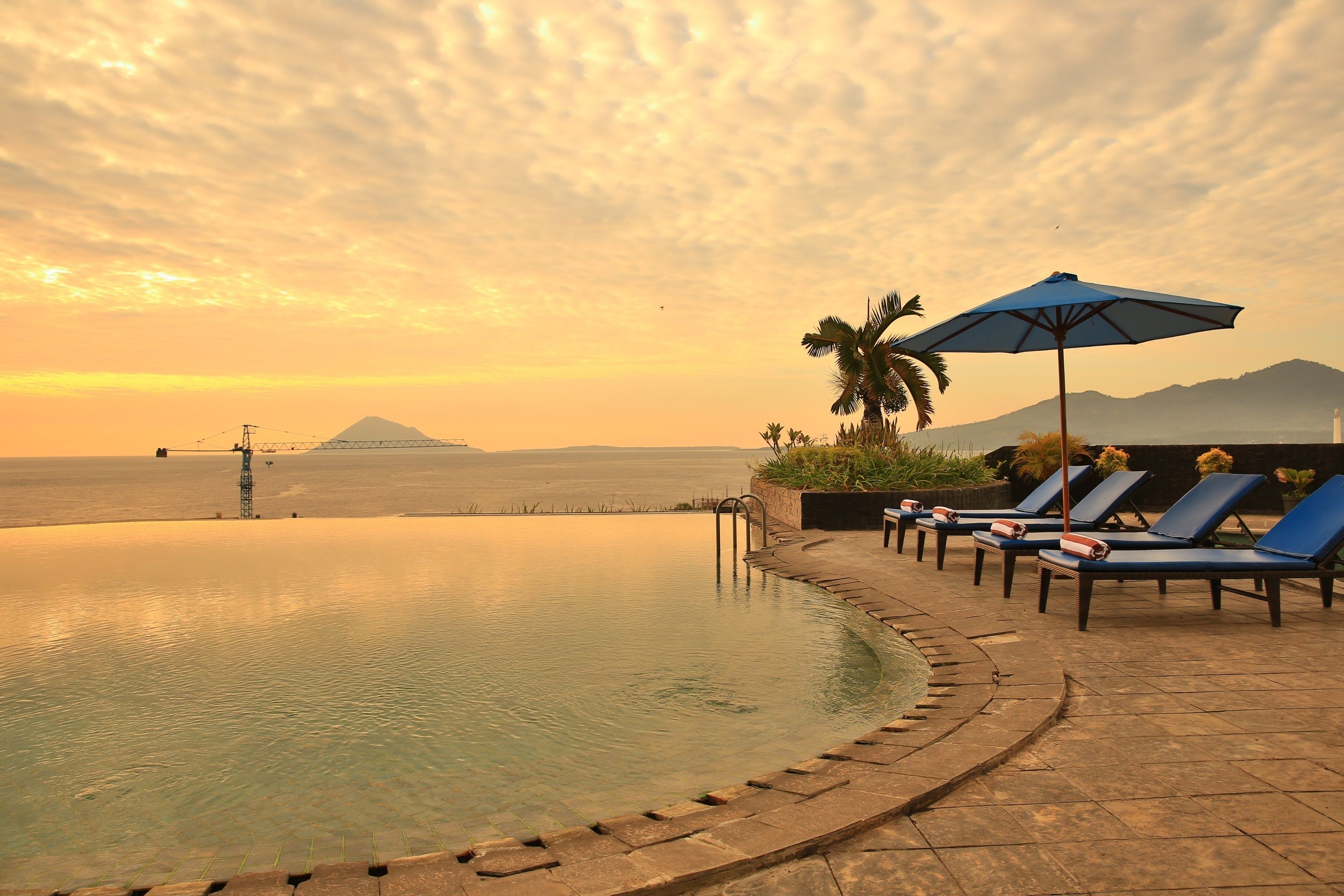 outdoor pool, pool loungers