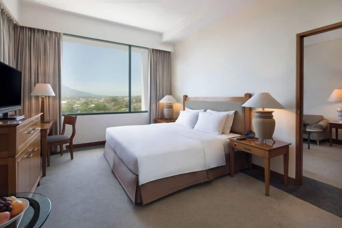 1 bedroom, minibar, in-room safe, desk