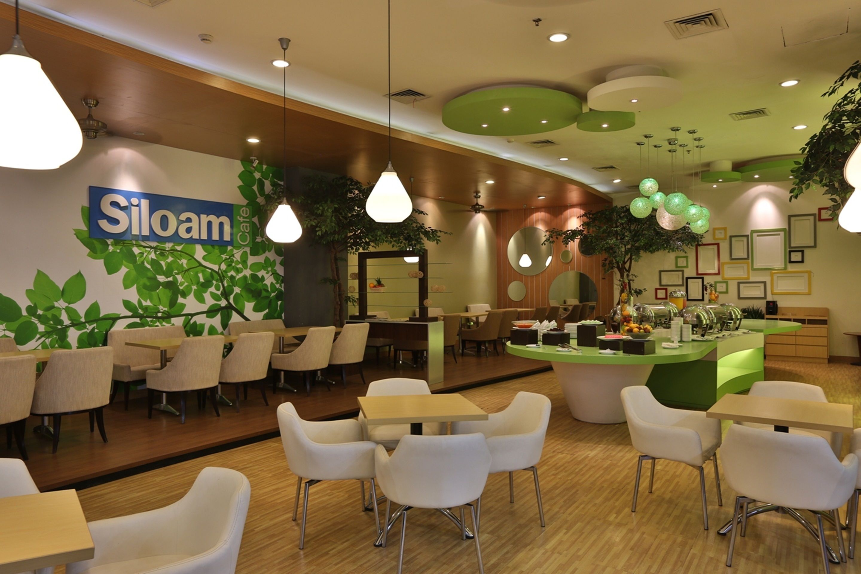 breakfast, lunch, dinner served; vietnamese cuisine