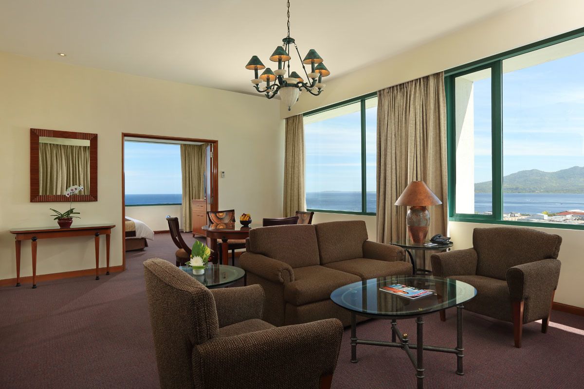 executive suite | living room | tv