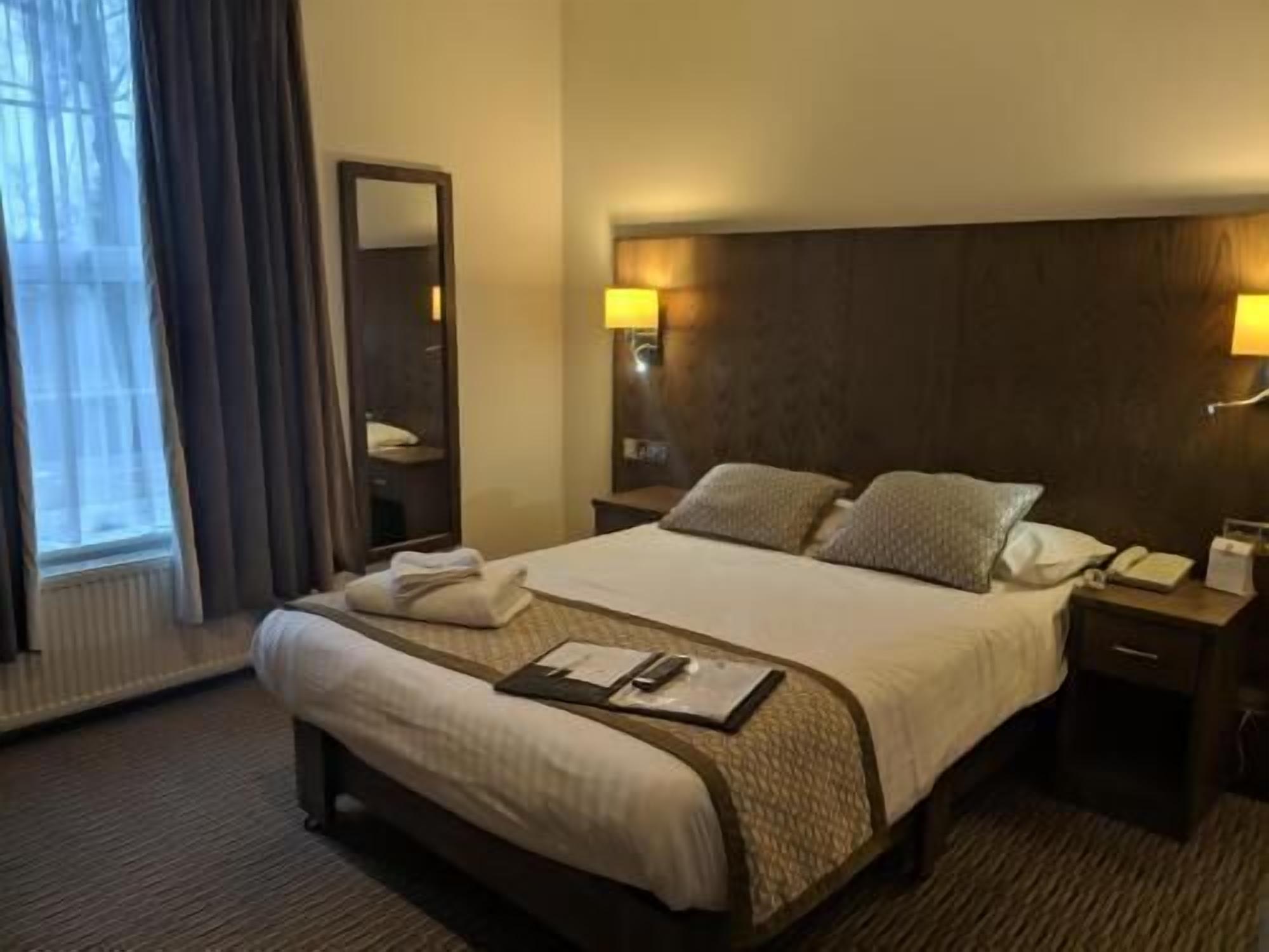 Select Comfort beds, desk, iron/ironing board, free WiFi