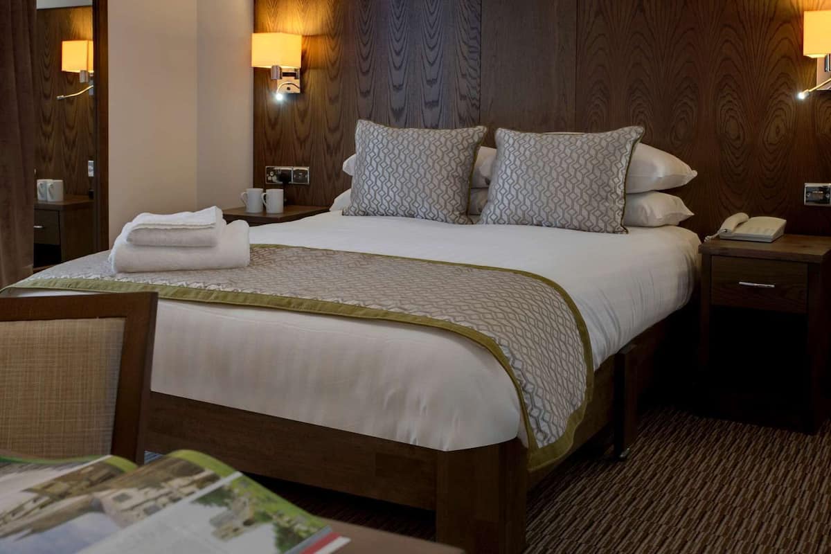 Select Comfort beds, desk, iron/ironing board (on request), WiFi (free)