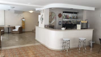 Bar (in der Unterkunft)