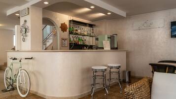 Bar (in der Unterkunft)