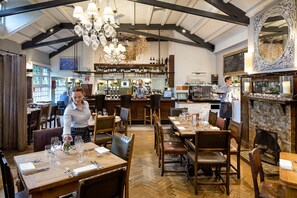 Interior - Fox and Grapes (London)