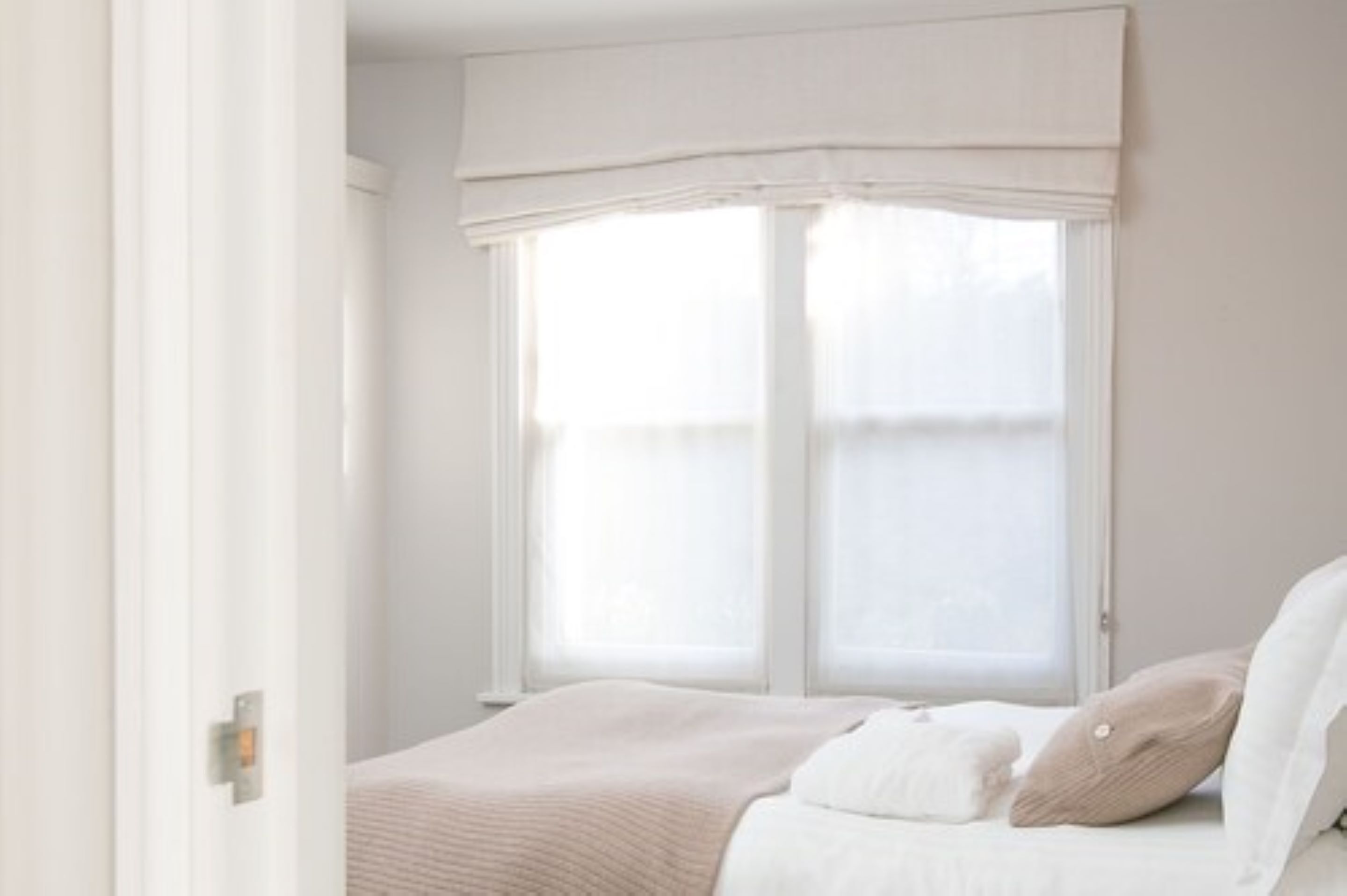 Classic Double Room, Ensuite | Free minibar, iron/ironing board, free WiFi, bed sheets