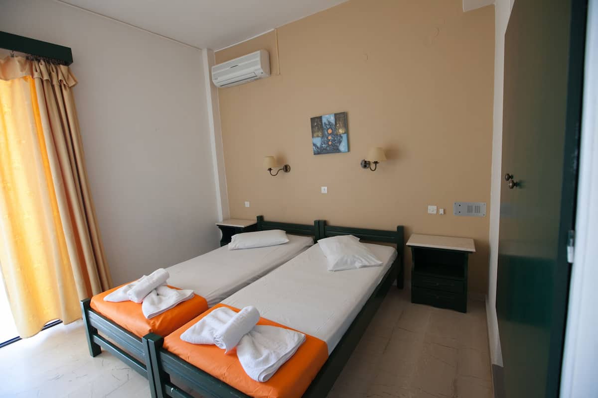 1 bedroom, premium bedding, in-room safe, iron/ironing board