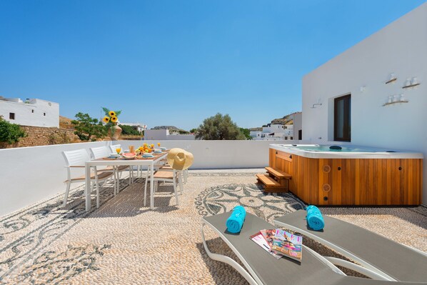 Villa, 2 Bedrooms | Terrace/patio