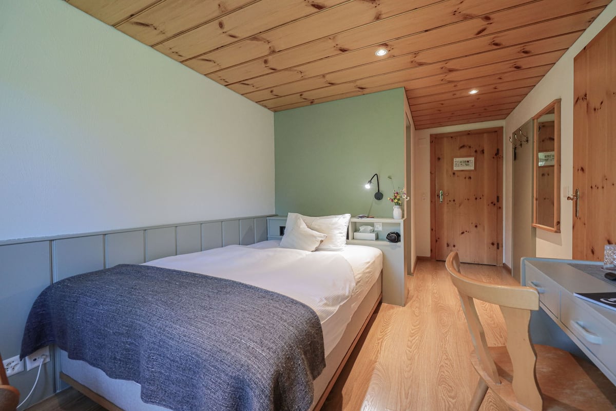 Comfort Single Room | 1 bilik tidur, peti besi dalam bilik, dihias secara berasingan