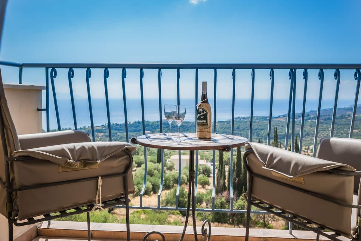 Panoramic Studio, Kitchen, Sea View | Rooftop pool | Seasonal outdoor pool