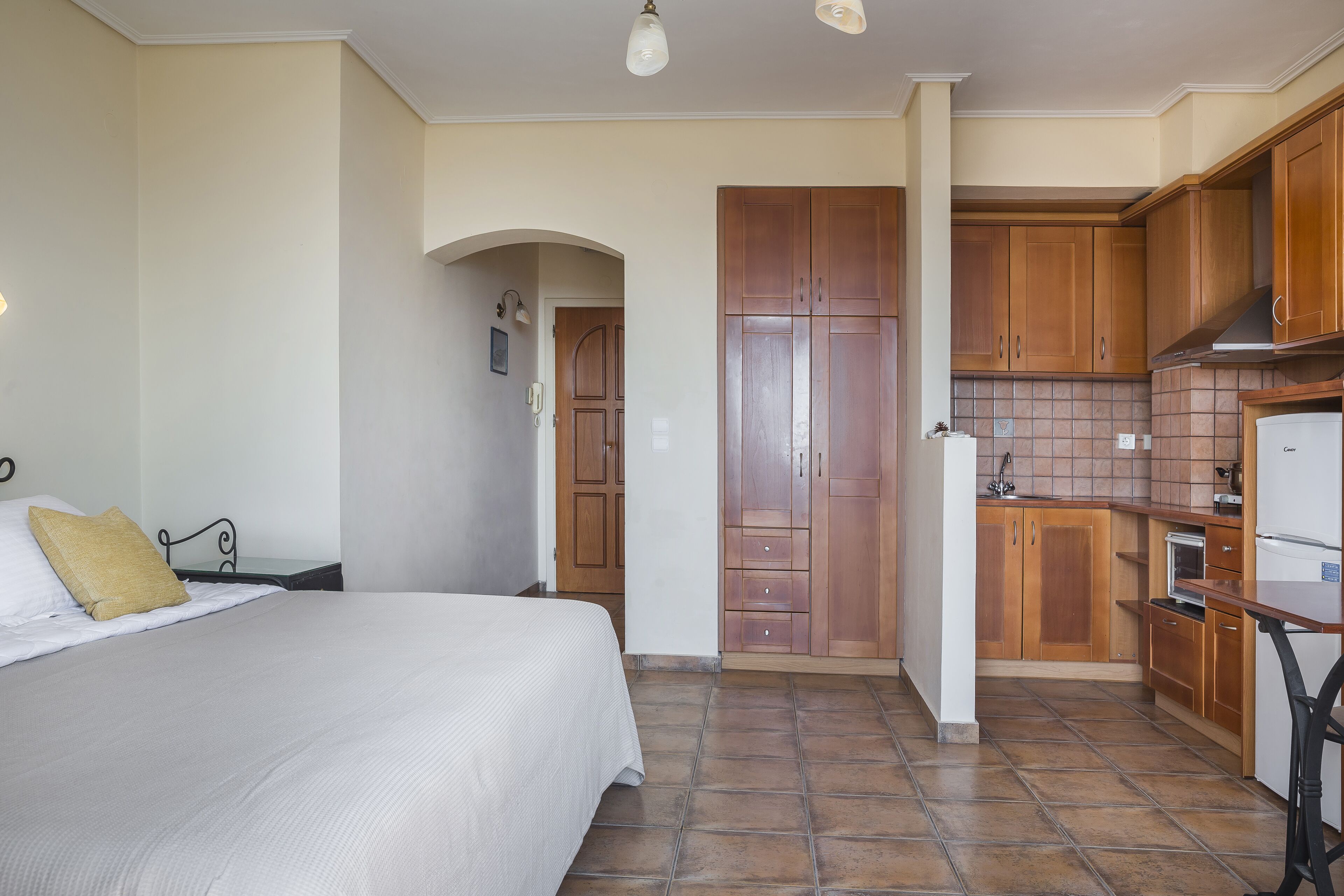 1 bedroom, in-room safe, blackout curtains, soundproofing