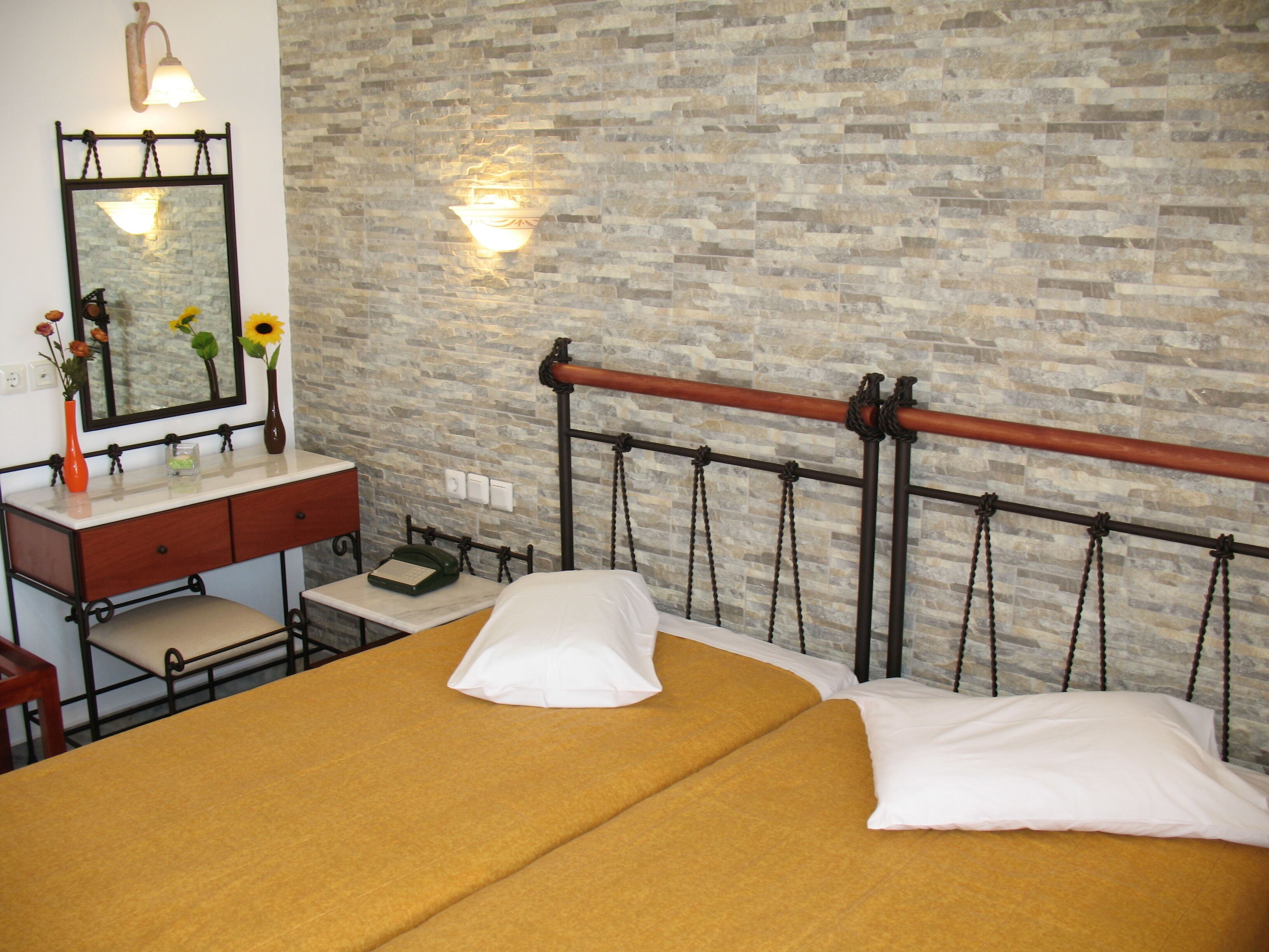 standard suite | in-room safe, desk, blackout curtains, free wifi