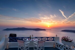 Apartment with Caldera View (4 Adults)