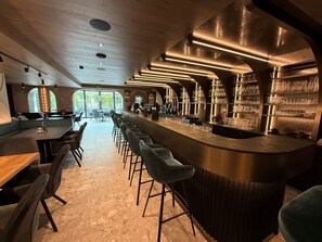 Bar (en la propiedad)