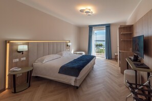 Couette en duvet d'oie, minibar, coffres-forts dans les chambres, bureau