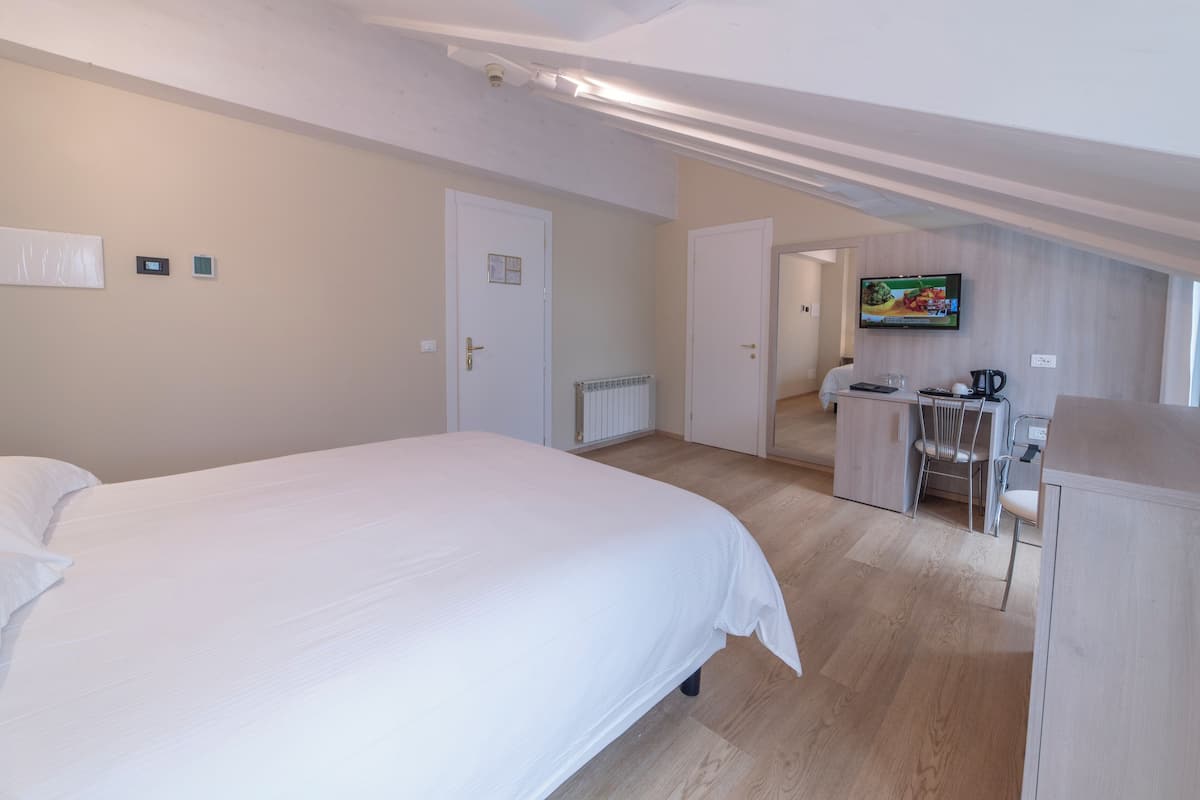 Double Room, Lake View