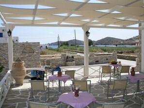Vista frontal de la propiedad