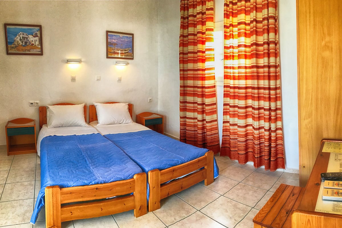 1 bedroom, in-room safe, bed sheets