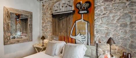 1 bedroom, in-room safe, free WiFi, bed sheets