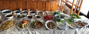Tägliches inbegriffenes Frühstücksbuffet