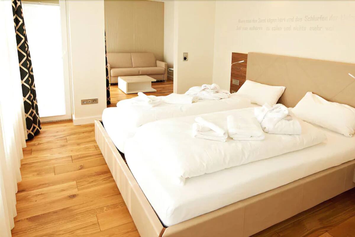 comfort suite | 1 bedroom, in-room safe, soundproofing, free wifi