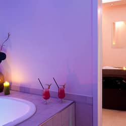 Salas de tratamiento para parejas, sauna y baño de vapor