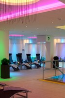 Couples treatment rooms, sauna, steam room, body treatments