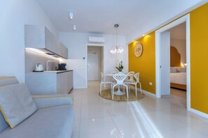 Apartemen Mewah, 2 kamar tidur | Seprai Frette Italia, seprai premium, dan selimut bulu angsa