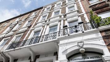 واجهة المنشأة