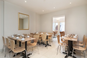 Breakfast area - Coronation (London)