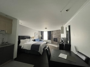 Studio, 1 grand lit et 1 canapé-lit | Literie de qualité supérieure, surmatelas, bureau, rideaux occultants
