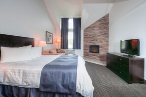 Studio (Mezzanine) | Premium bedding, pillowtop beds, desk, blackout drapes - Hotel Vacances Tremblant (Mont-Tremblant)