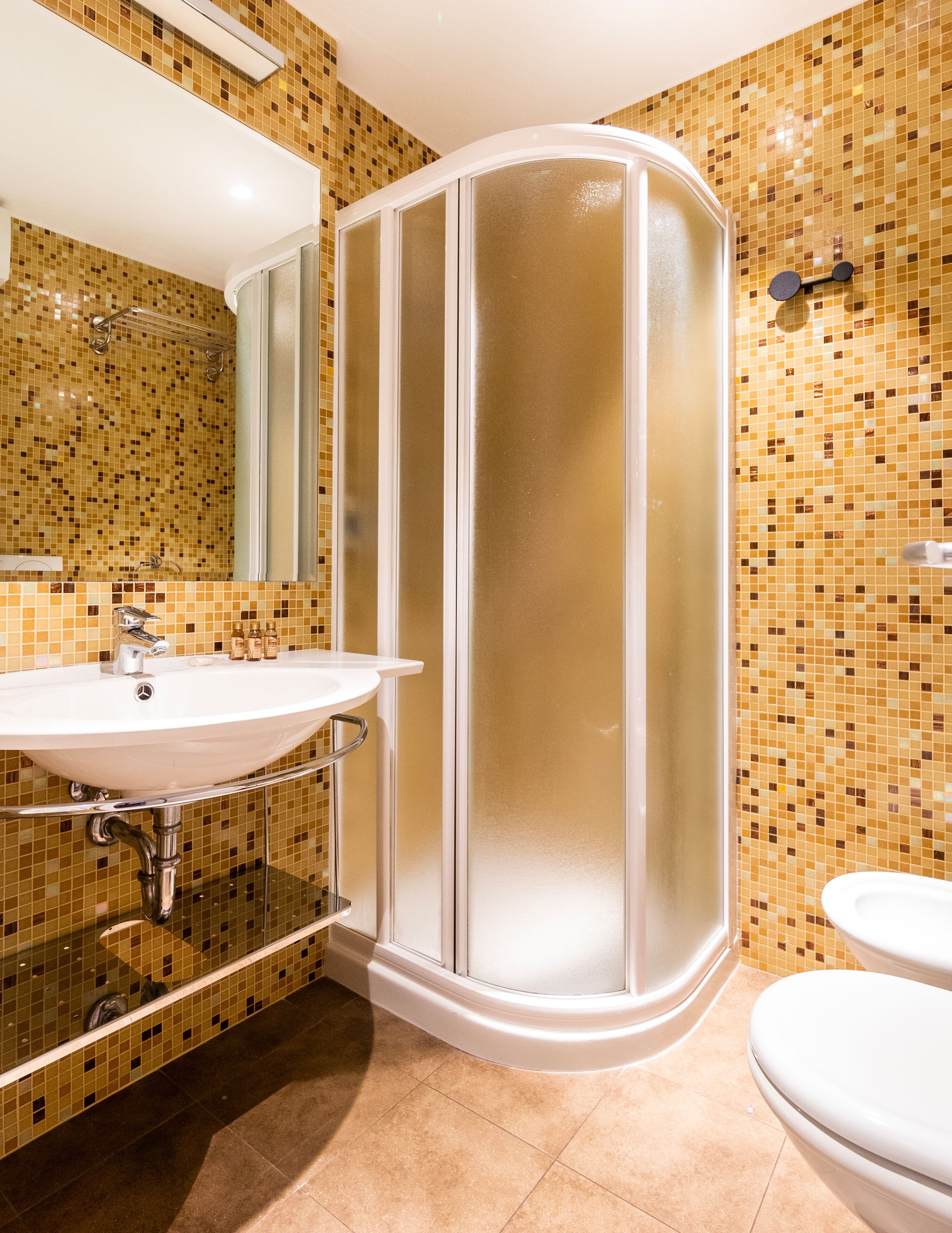 superior condo (4 pax) | bathroom | shower, hair dryer, bidet, towels