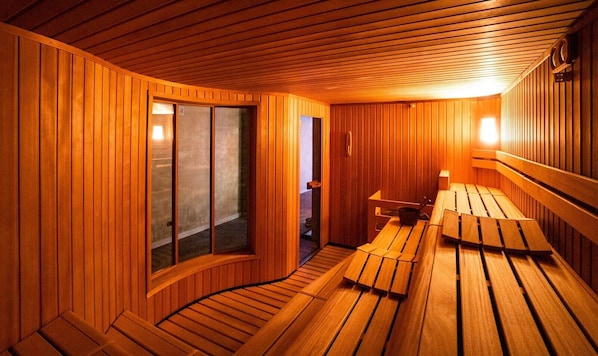Sauna, Turkish bath/hammam, body treatments, facials, massages
