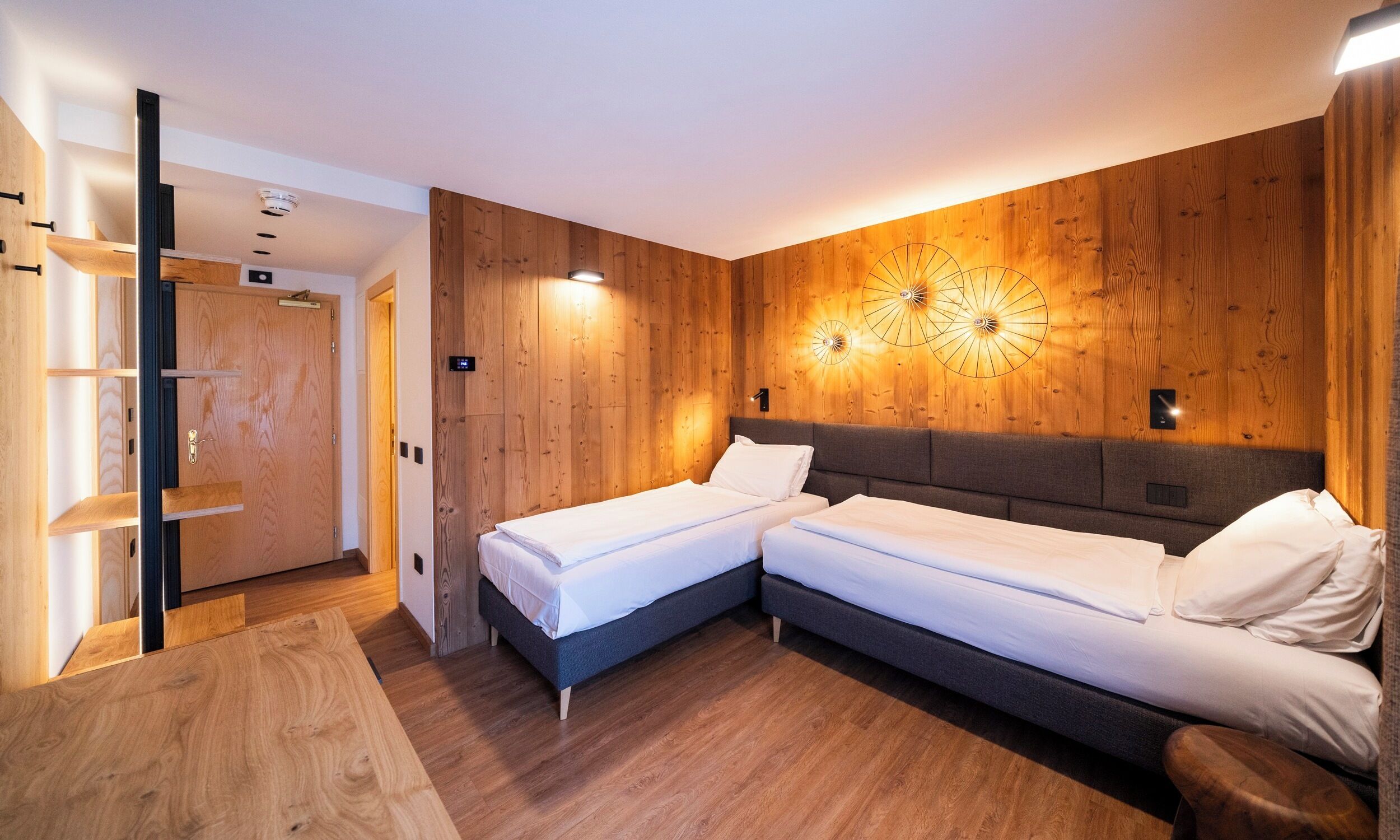 superior suite | living area | flat-screen tv