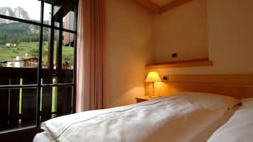 Economy-Doppel- oder -Zweibettzimmer | 1 Schlafzimmer, Minibar, Zimmersafe, kostenloses WLAN