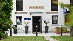 A building with a reception area, labeled 'Recepcia', and two sections named 'Autocamp' and 'Medveja'. - Holiday Resort Medveja - Liburnia (Lovran)